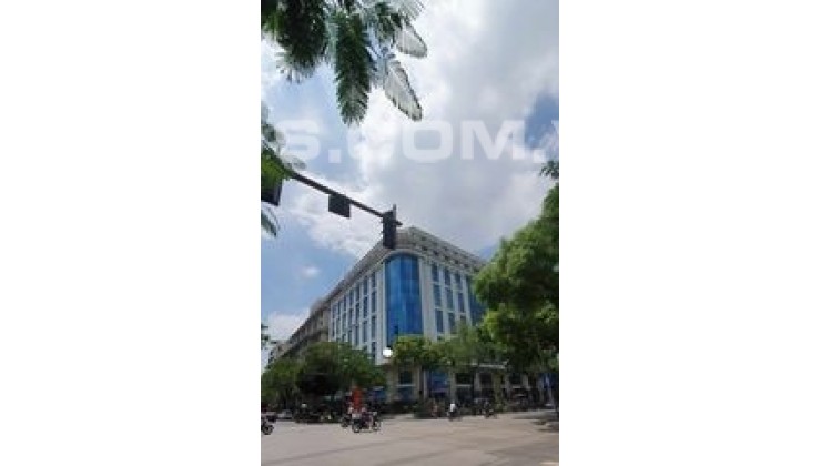 Bán tòa nhà văn phòng 12 tầng, mặt phố Huế, Hoàn Kiếm 525m, MT20m, 550 tỷ. LH: 0366051369